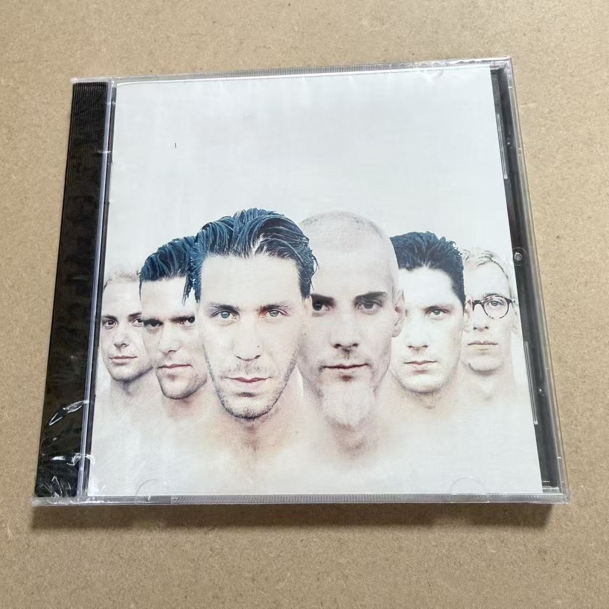 Industriële rockmuziek-cd, alb - Audio Music Car recensie en prijs